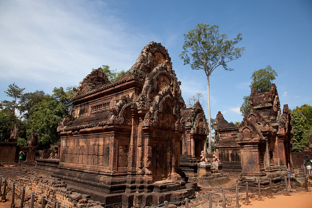 Angkor_banteay_srei_temple-1