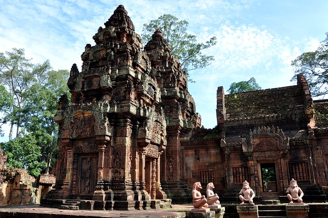 Angkor banteay srei temple