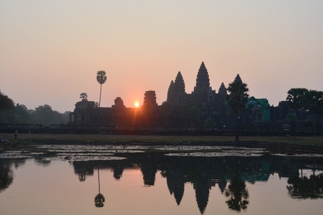 Angkor_sunrise