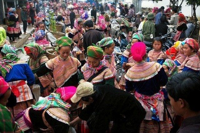 Bac Ha market