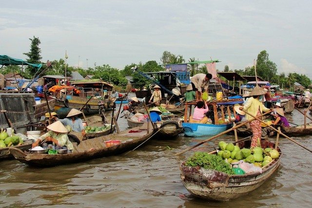 CaiBe Floating Market