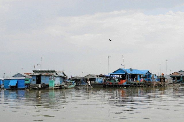 Cambodia_Kompong-Luong