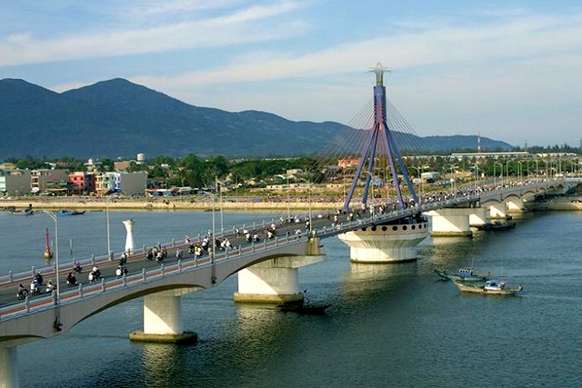 Danang SongHan bridge