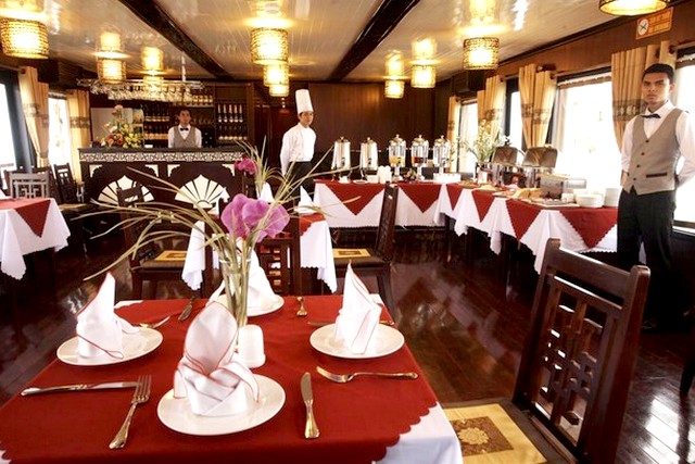 Glory cruise Restaurant 
