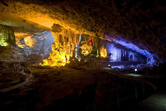 Halong Dau Go cave