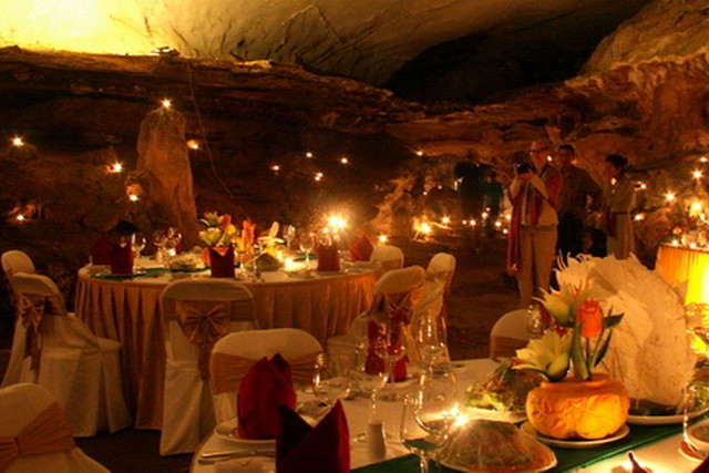 Pelican Cruise Dinning in cave