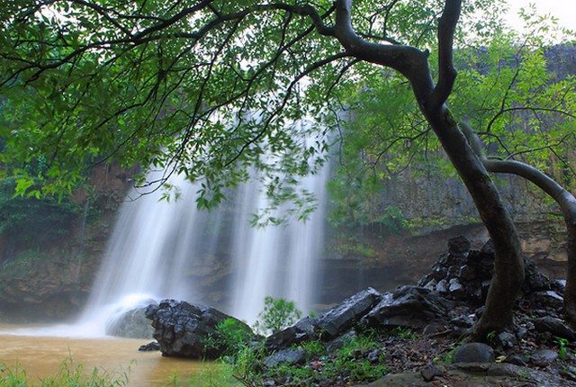 Laos Pha Xay waterfall