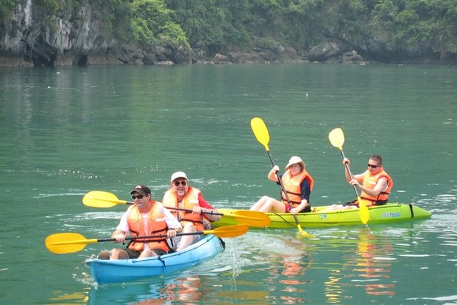 Phoenix Cruises Kayaking