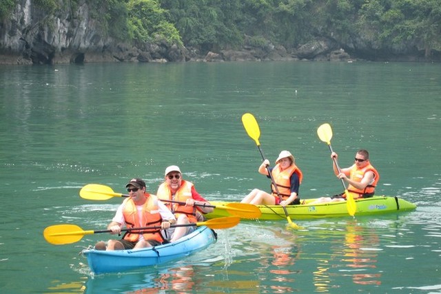 Phoenix Cruises Kayaking