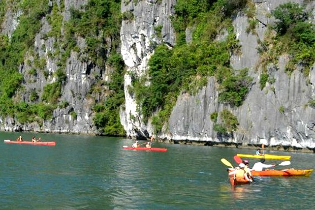 Prince cruise Kayaking