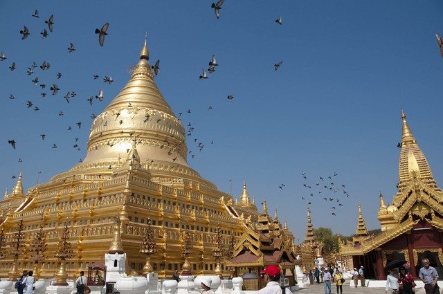 Myanmar Shwezigon Paya Bagan