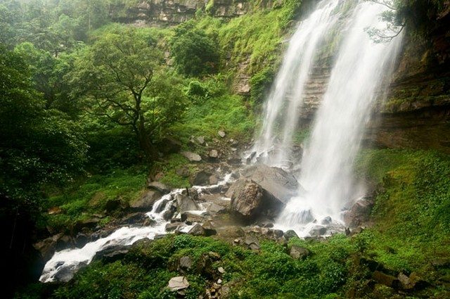 Laos Tad Xay waterfall