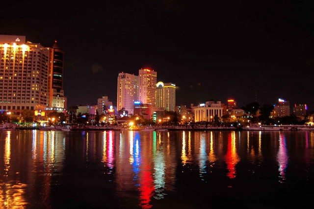 SaiGon river night