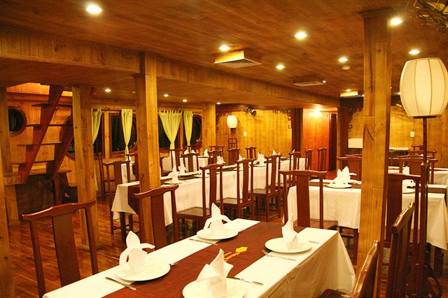 Mekong Eyes Cruise Dinning room