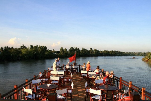 Mekong Eyes Cruise Relax on board