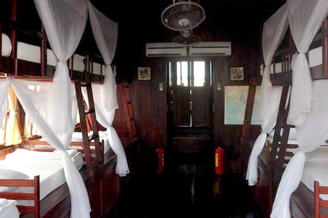 Mien Tay Sampan Cruise Cabin