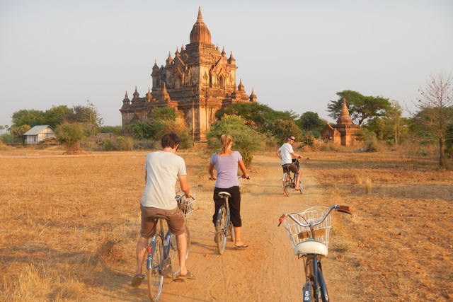 Bagan biking 1