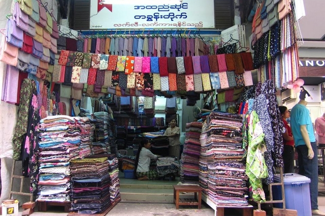 Market in Yangon