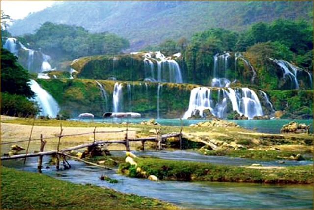 Kim-Boi-Hot-Water-fall
