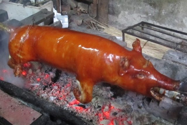 Lon quay Lang Son (Lang Son roasted pork)