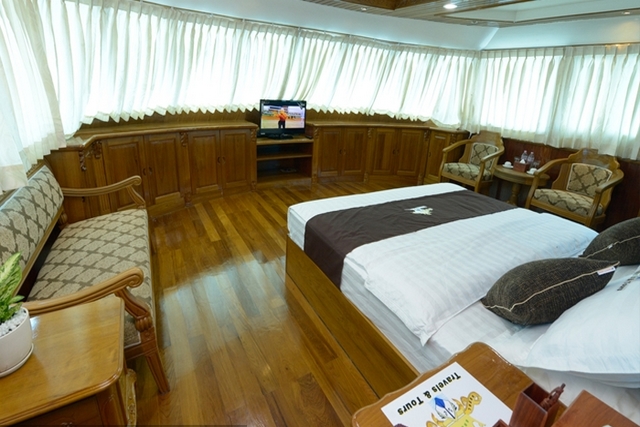 Royal Green River Cruises Cabin