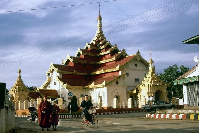 Temple myanmar adventure
