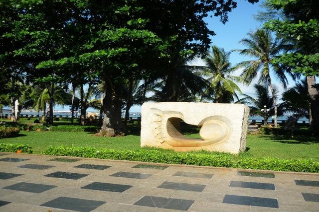 Relax In The Park By The Bay