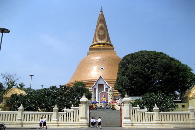 Phra Pathom Chedi Temple