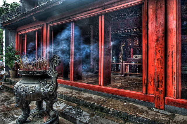 Ngoc Son Temple