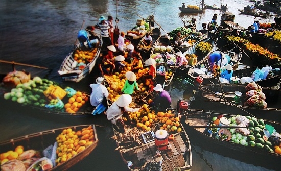 Cai Rang floating market