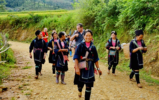 Meet local people in Sapa