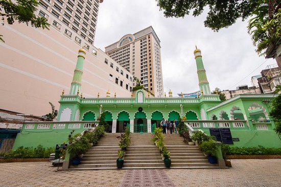 Jamia Al-Musulman Mosque is one of must-visit mosques in Ho Chi Minh city