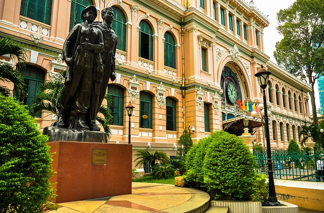 Saigon central post office