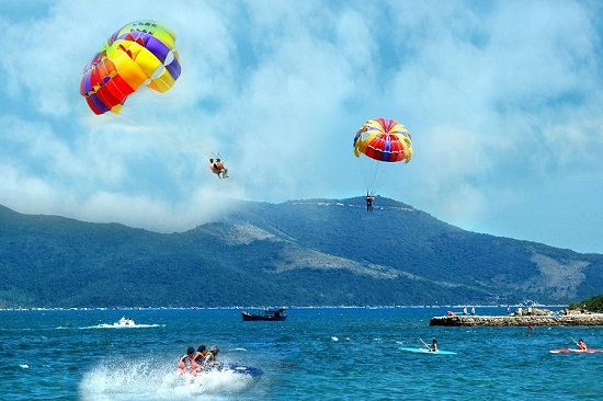 Parasailing is one of must try water sports in Nha Trang