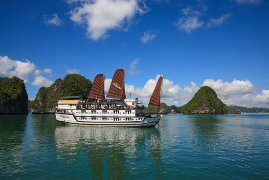 Paloma Halong Cruises