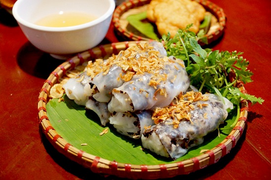 Banh Cuon is one of dishes you must try in Hanoi