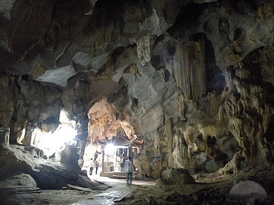 Bich Dong cave is one of things to see and do in Ninh Binh
