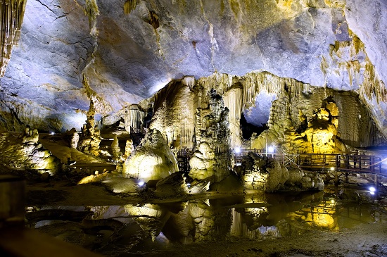 Thien Duong is one of the greatest caves to visit in Vietnam