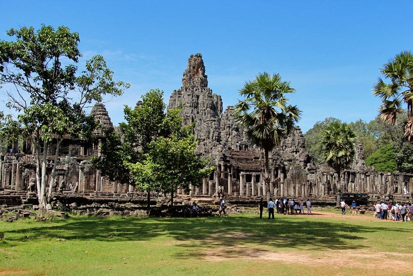 Angkor wat Bayon temple