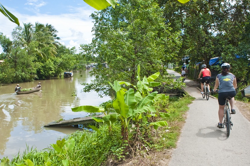 Authentic biking in Mekong Delta 
