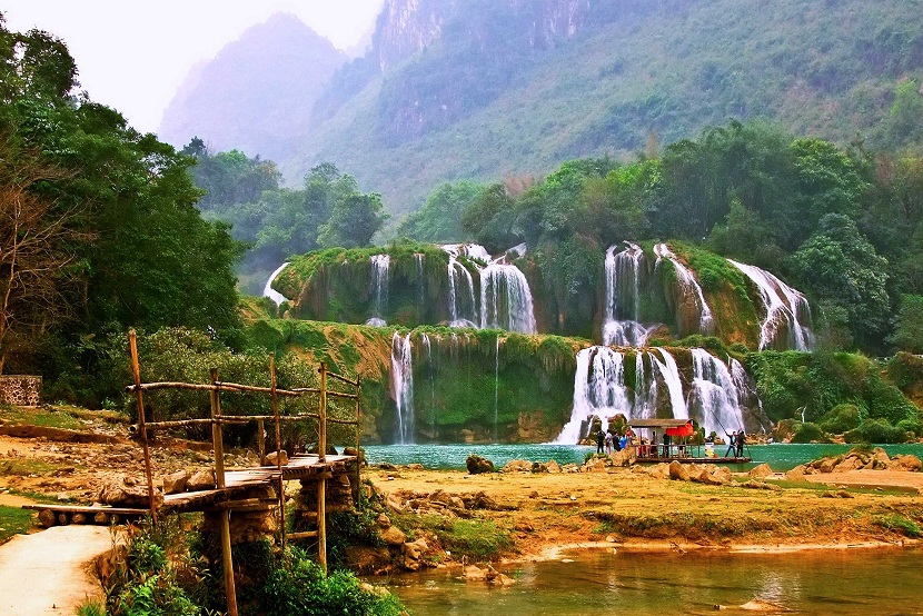 Ban Gioc Waterfall 1