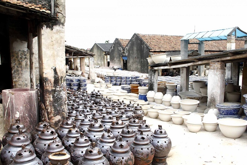 Bat Trang Pottery Village