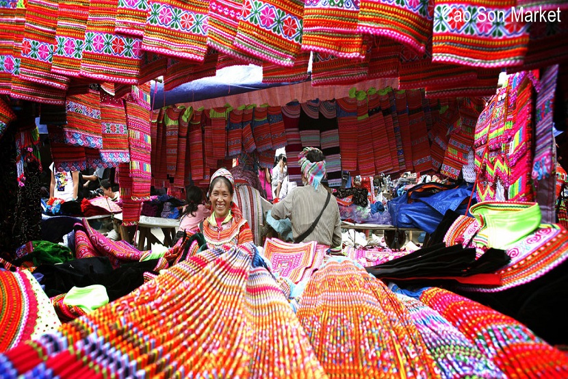 Cao Son Market in  Sapa 