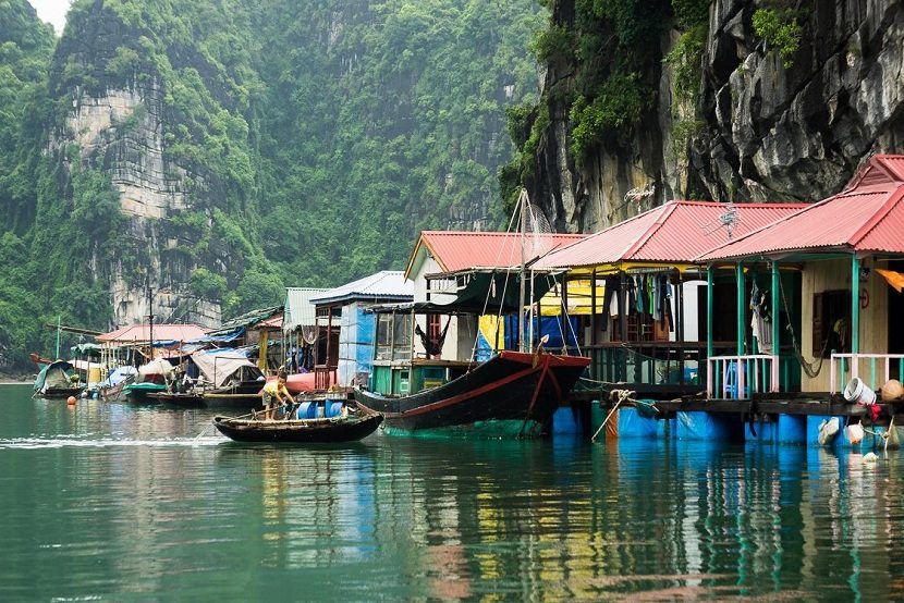 Cua Van fishing village Halong bay