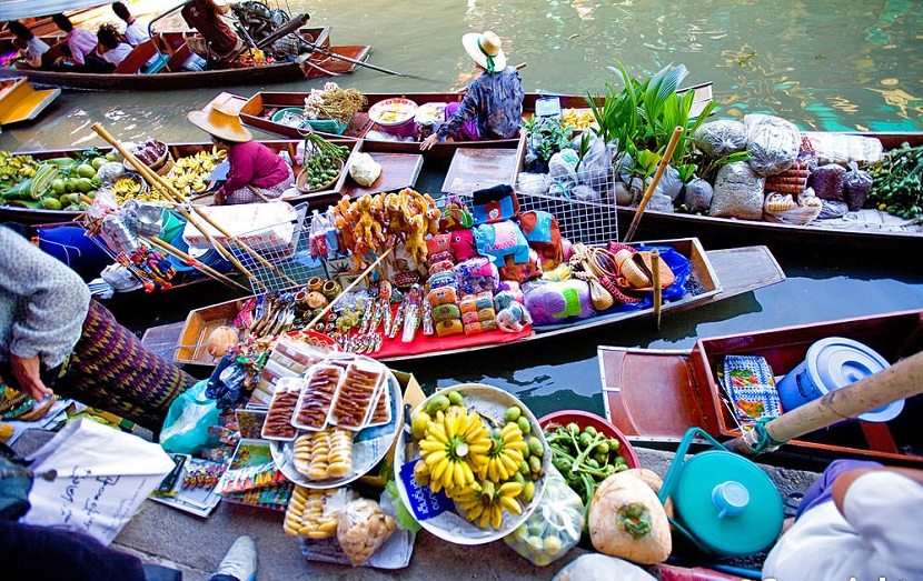 Damnoen Saduak Floating Market 1