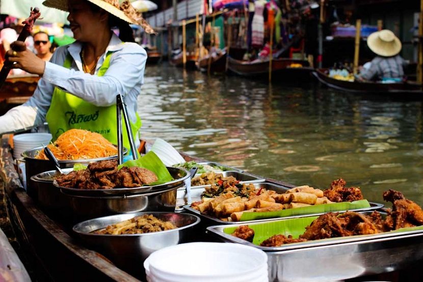 Damnoen Saduak Floating Market 2