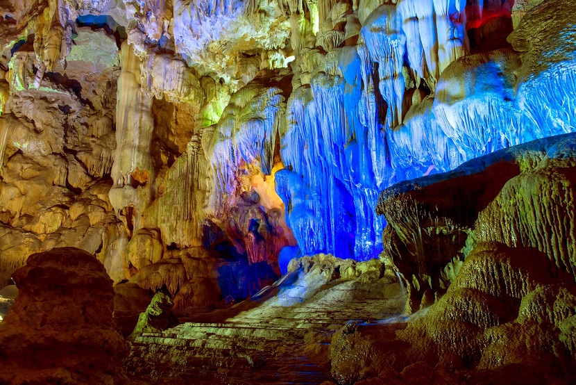 Dau Go Cave, Halong Bay
