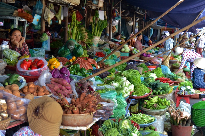 Dong Ba market,