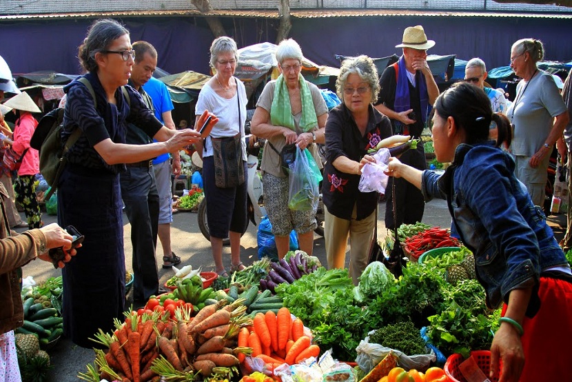 Dong Ba Market