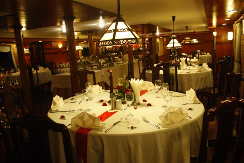 Emotion-Cruise-Halong-Restaurant